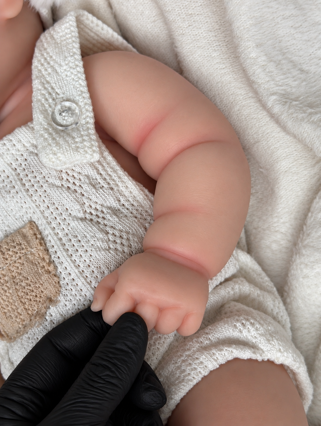 45cm Full Body Silicone Reborn Doll – Realistic Baby Doll – Girl (Lilly)