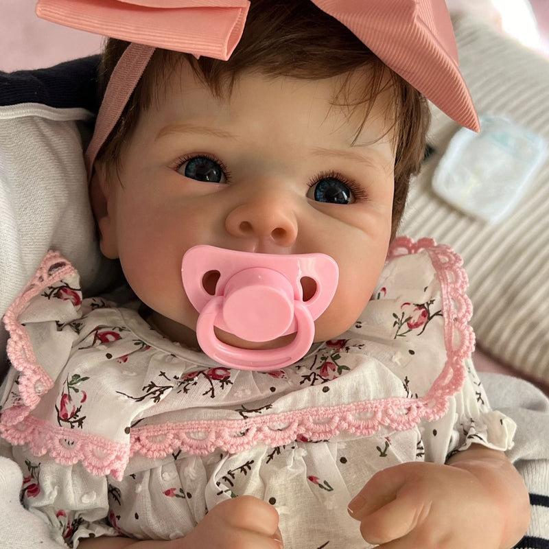 45cm Silicone Reborn Baby Doll – Realistic Lifelike Doll close-up view