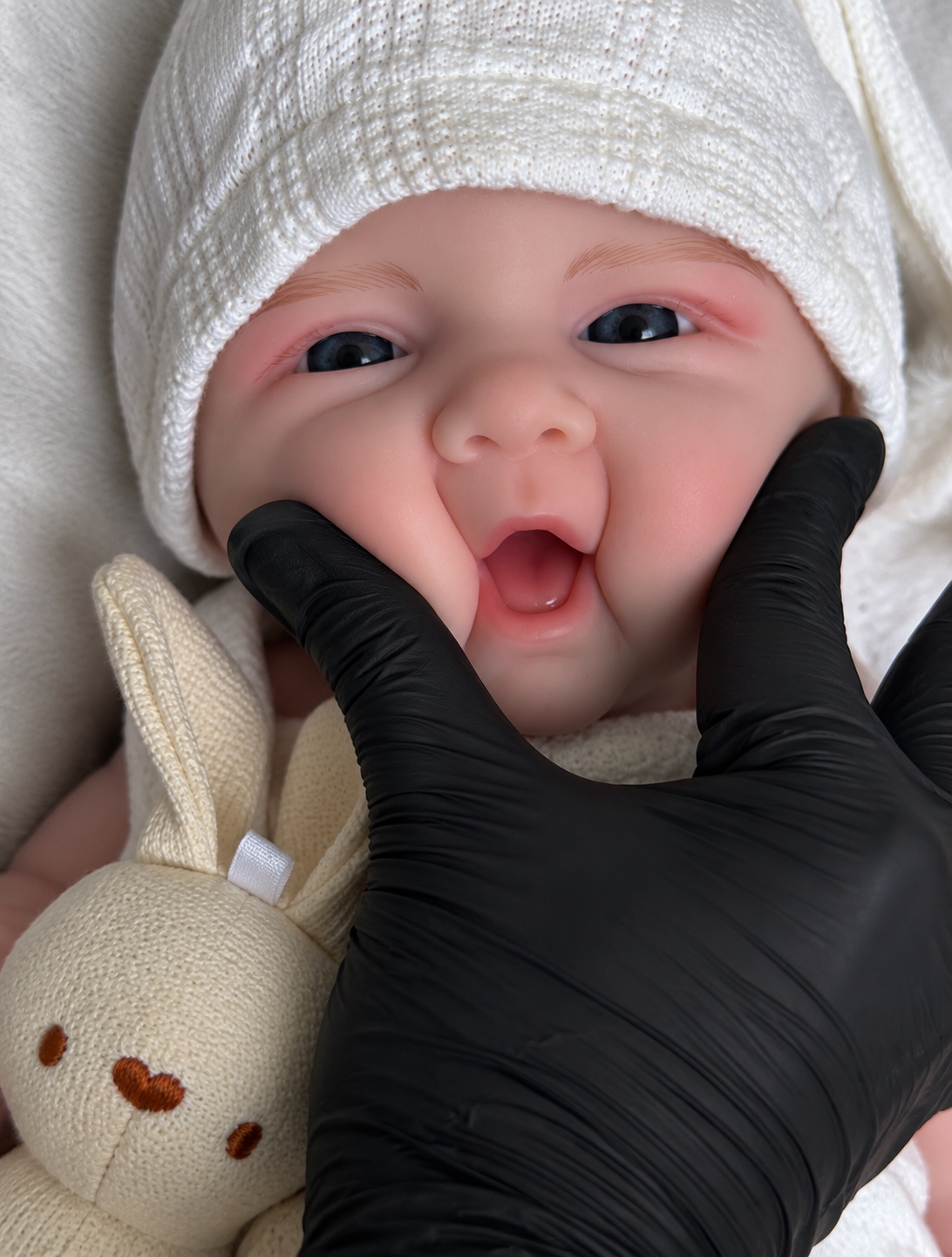 45cm Full Body Silicone Reborn Doll – Realistic Baby Doll – Girl (Lilly)