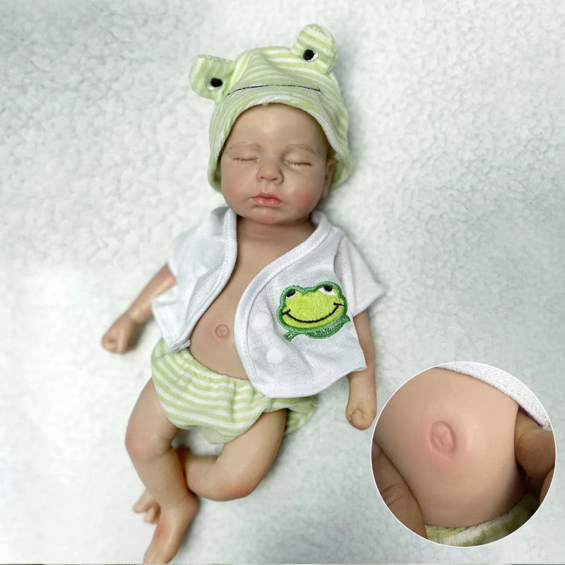 33cm Silicone Reborn Baby Doll – Realistic Lifelike Boy Doll close-up view